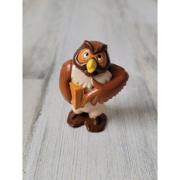 Friend owl book Winnie the Pooh Disney Pixar toy figure - Picture 1 of 5